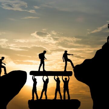 Güven Temelli Liderlik: Çalışma Hayatında Değişen Dinamiklere Birlikte Adapte Olmak